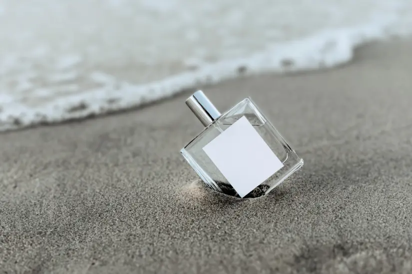 Conoce un perfume para hombre que iguala el aroma de Dylan Blue de Versace pero a una fracción de su costo. Foto: Canva