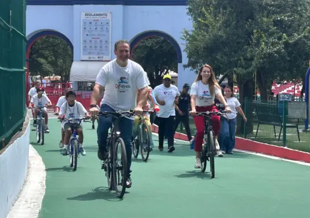 Adrián de la Garza arranca campamento de verano en el Parque España, en Monterrey