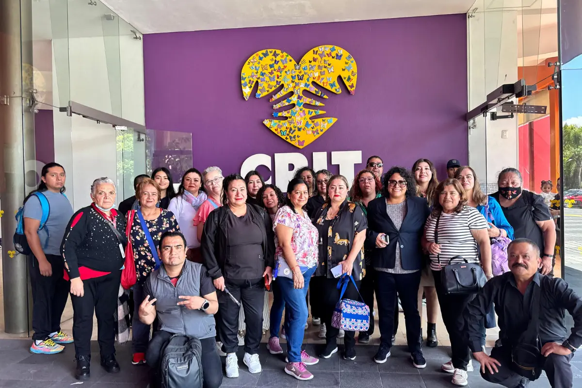 Integrantes de Centro de Rehabilitación Mina en la alcaldía Cuauhtémoc de CDMX. Foto: @AlcCuauhtemocMx | Canva