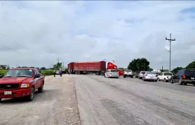 EN VIVO | Agricultores cierran carretera de San Fernando-Matamoros-Reynosa por falta de apoyos
