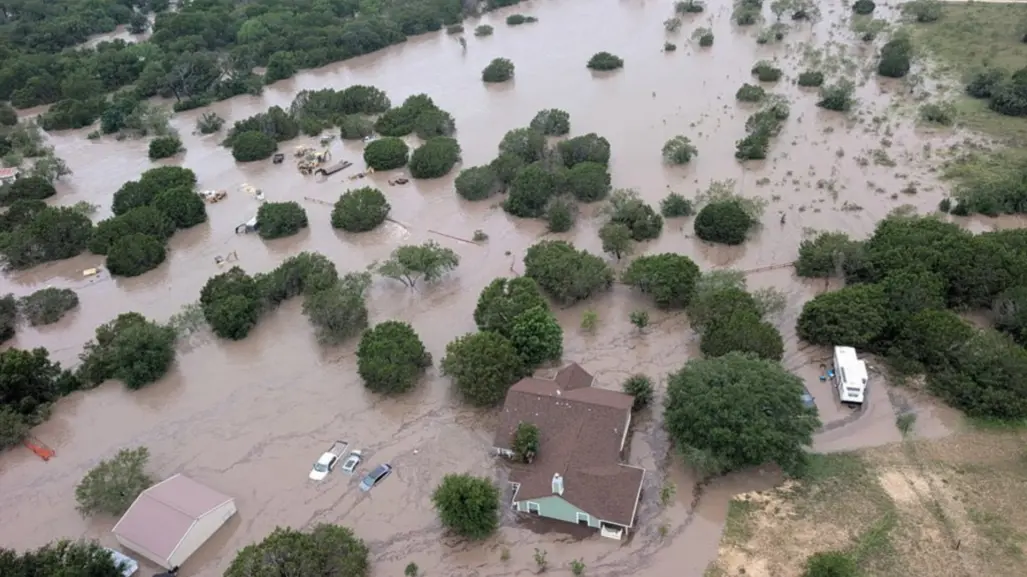 ¿Cómo ocurrió la tragedia en el campamento de verano en Texas?