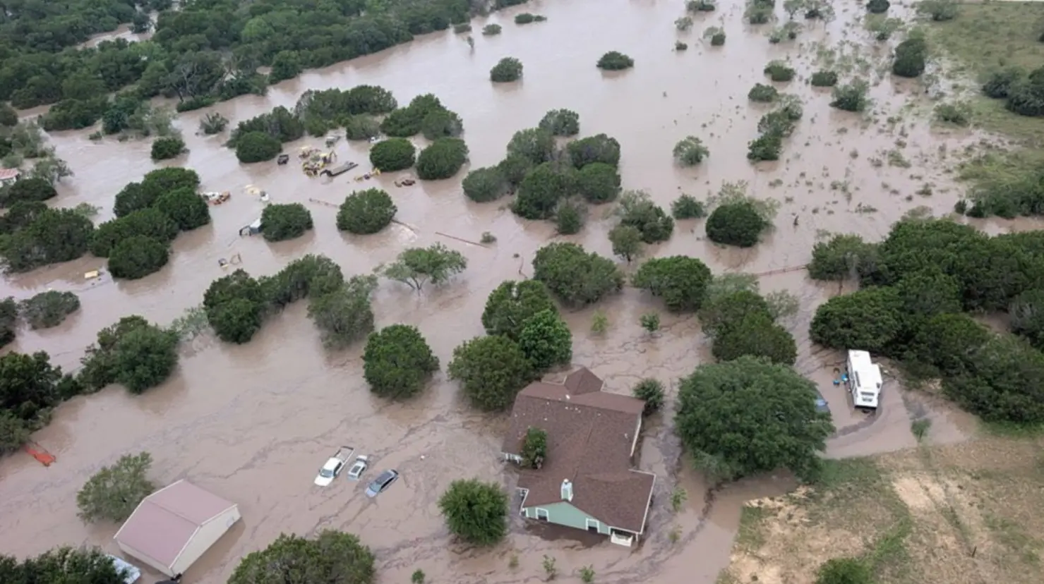 ¿Cómo ocurrió la tragedia en el campamento de verano en Texas? Foto: X (@gabrieltorrestv)