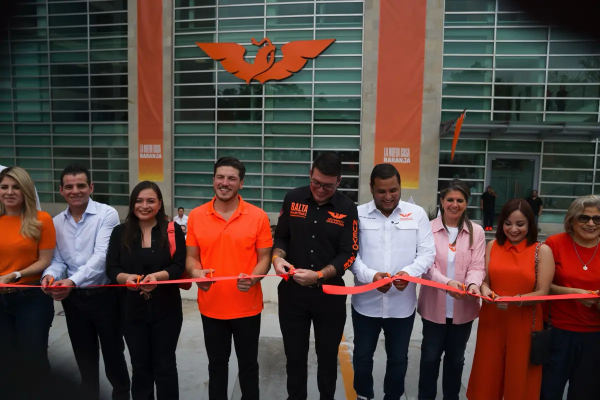 Líderes de Movimiento Ciudadano encabezan la presentación de su nueva sede partidista. Foto: Movimiento Ciudadano