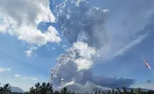 Video l Captan erupción del monte Lewotobi Laki-laki en Indonesia
