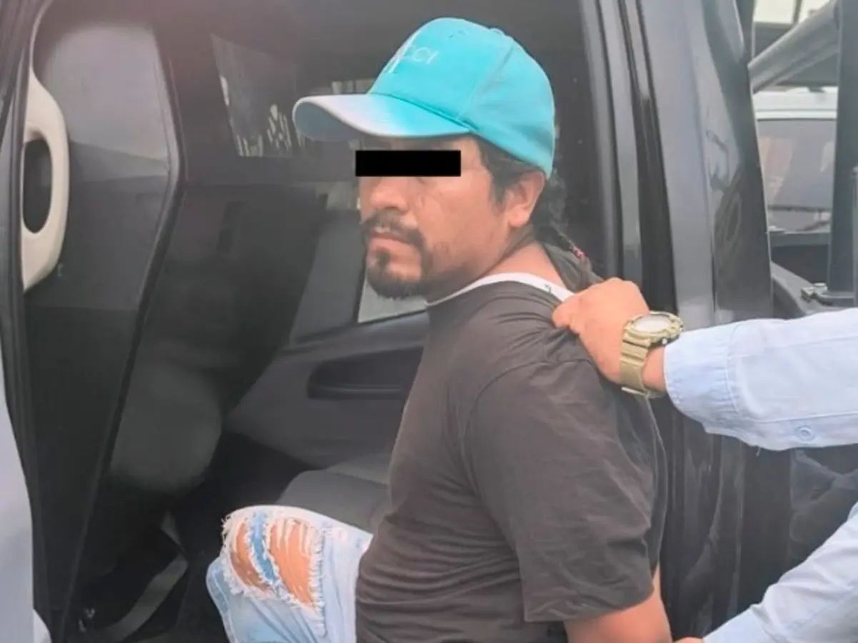 José Rolando E., de 38 años fue capturado en el cruce de las avenidas Lincoln y San Bernabé, en la colonia San Jorge. Foto: Policía de Monterrey.