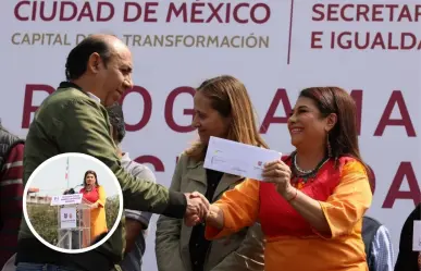 Clara Brugada entrega apoyos del programa Ingreso Ciudadano Universal en CDMX