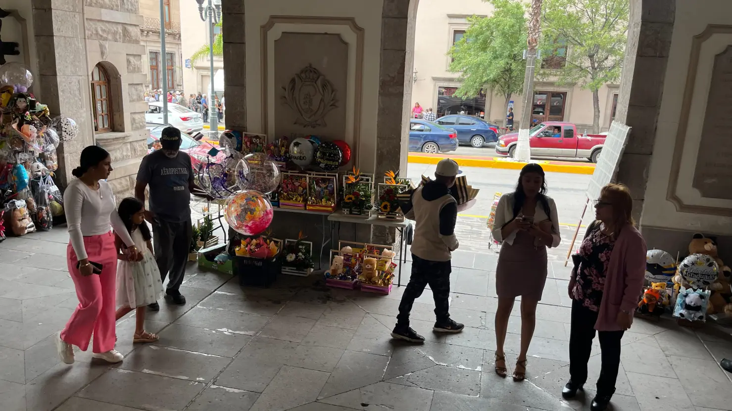Comerciantes de Durango aprovechan el boom de las graduaciones 