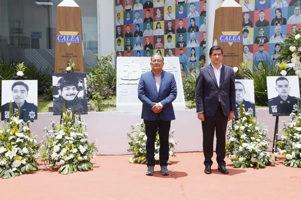 El alcalde de Escobedo, Andrés Mijes, durante el homenaje póstumo a cuatro elementos de PROXPOL caídos en el cumplimiento de su deber. Foto: Gobierno de Escobedo