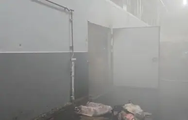 VIDEO | Incendio arrasa con cuarto frío de comercio en Guadalupe