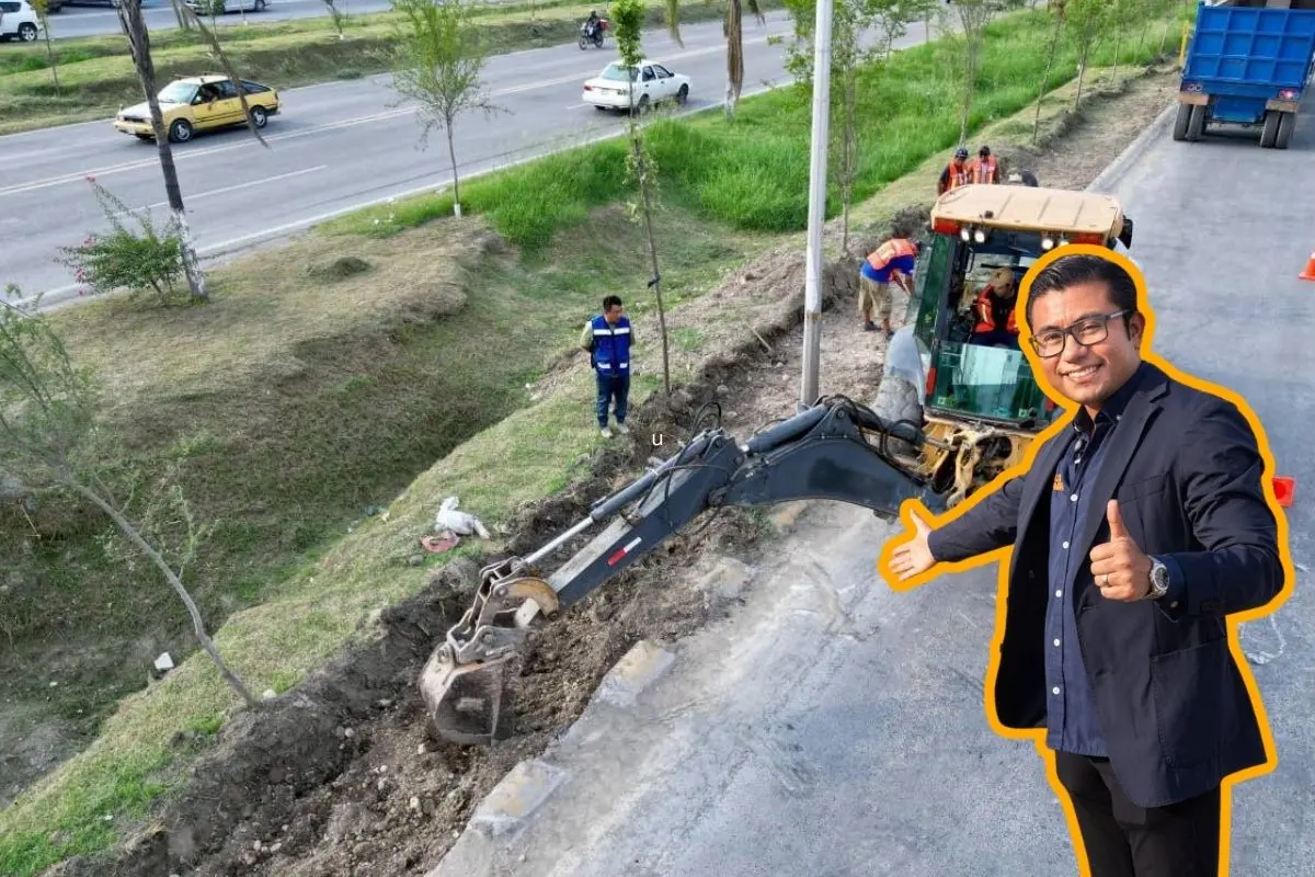 El alcalde de Juárez, Félix Arratia, arrancó obras de modernización en la avenida Teófilo Salinas, y trabajos de desazolve en el sector Valle Sur. Foto: Facebook Félix Arratia / Canva