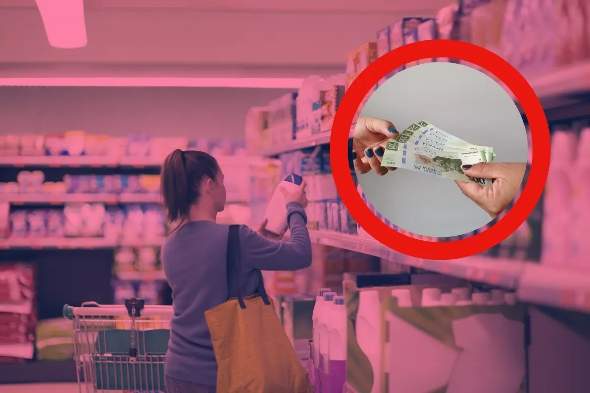 Dinero en efectivo y una mujer en un supermercado. Foto: Canva