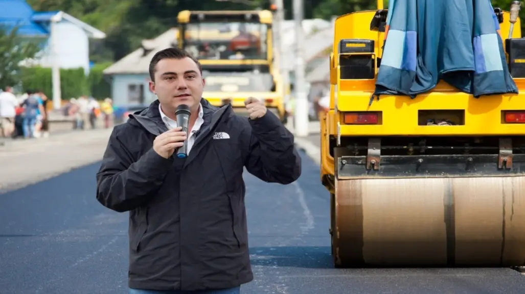 Manuel Guerra Cavazos saca del abandono vialidades con obras de pavimentación en García