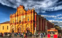 Este pueblo mágico de Chiapas está entre montañas, pero parece detenido en el tiempo