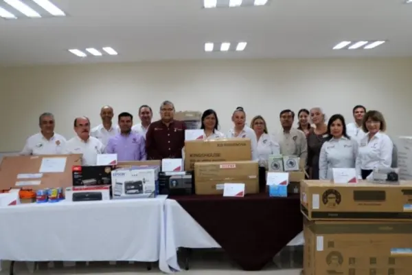 Se entregan apoyos a planteles escolares con estudiantes con discapacidad en Tamaulipas