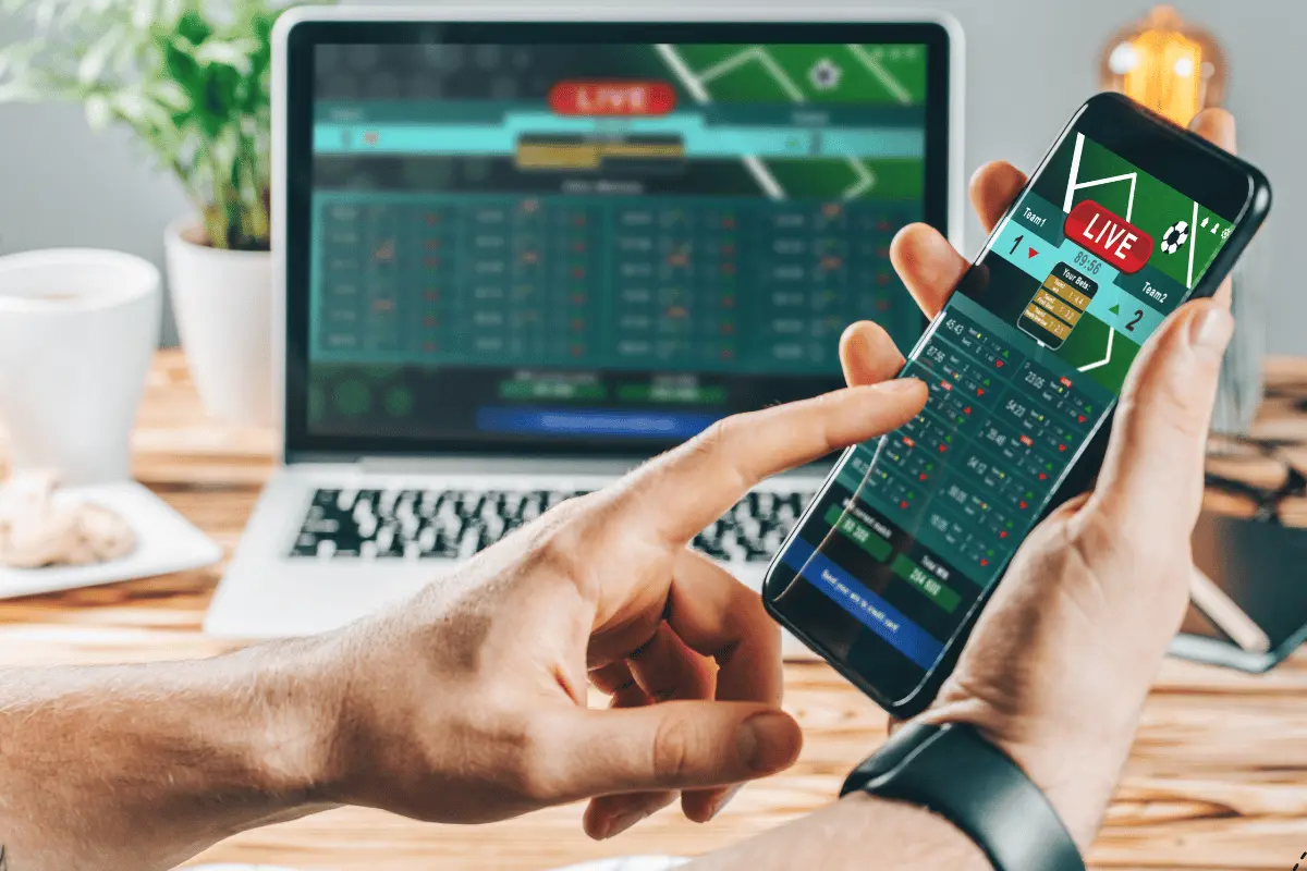 La tecnología también permite que los participantes puedan realizar apuestas en vivo con datos en tiempo real. Foto: Canva.