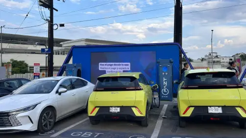Carros eléctricos al alza, pero ¿dónde cargarlos? Usuarios lanzan alerta en Nuevo León