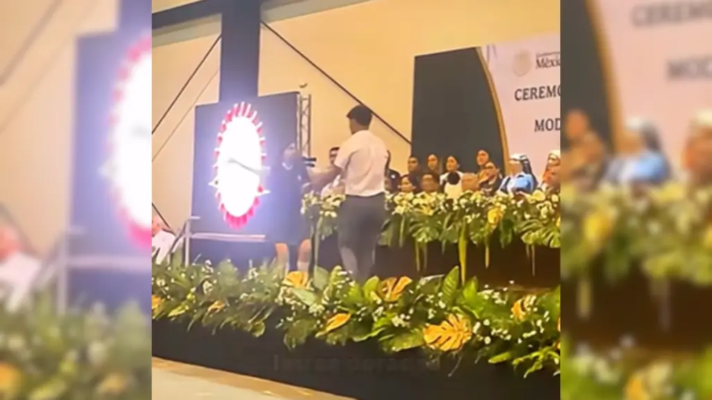 Esta ceremonia de graduación se ganó la admiración de todos por su coreografía
