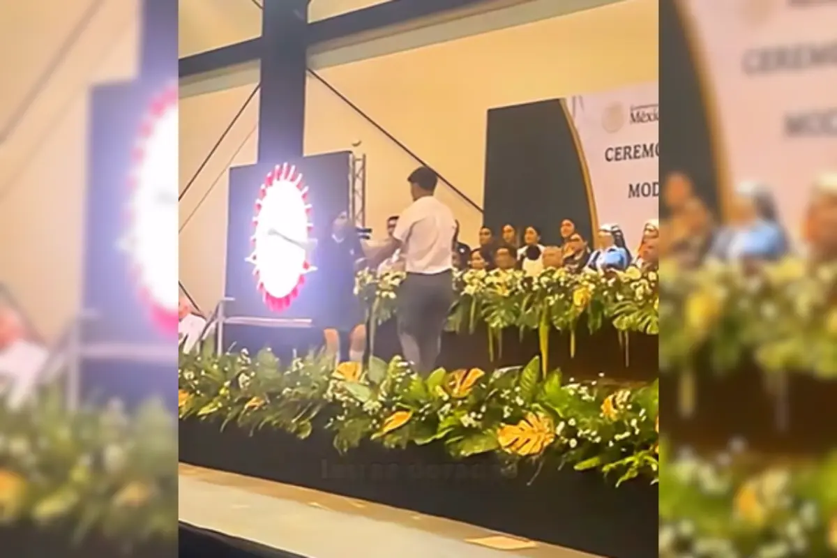 El mejor baile de graduación del CBTIS 7 de Reynosa | Foto: Daniel Espinoza