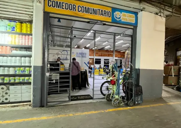 Comida de a 20 pesos: así es el comedor comunitario del Dr. Simi en la Central de Abasto