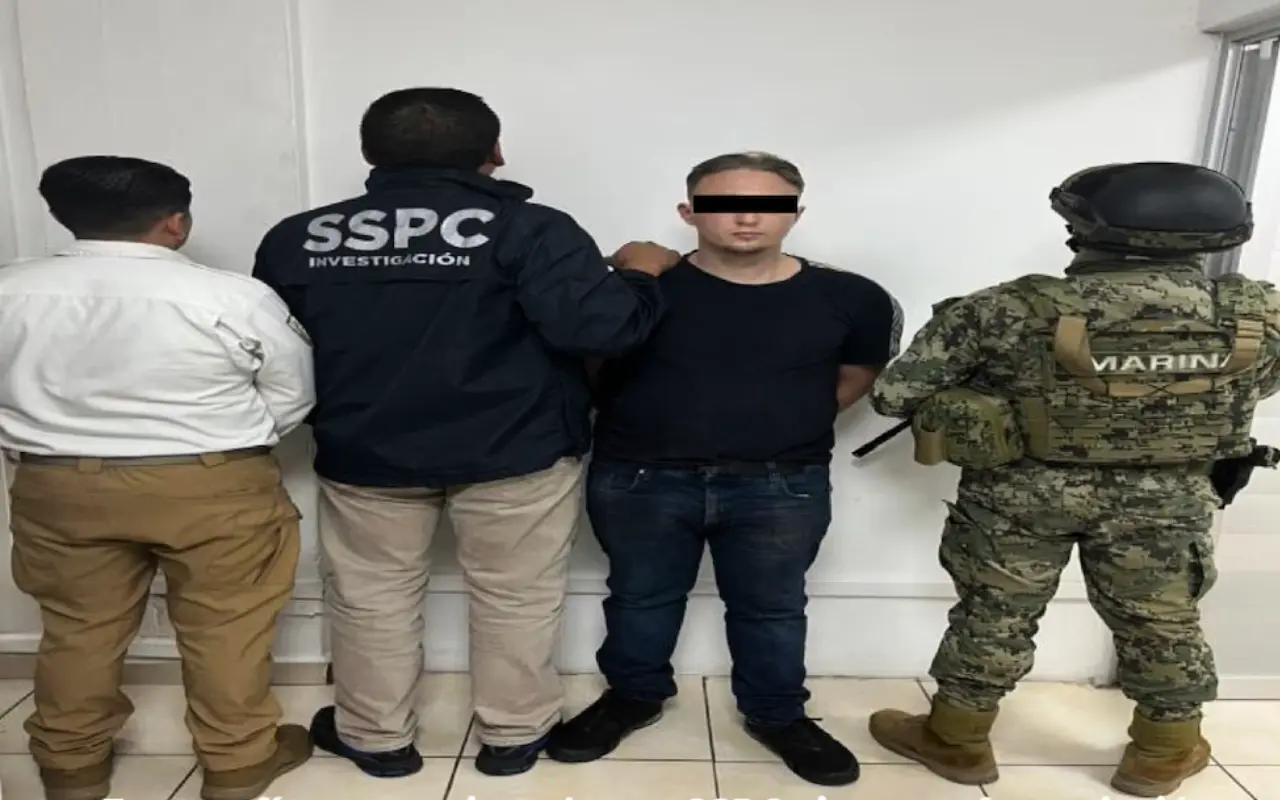 Ciudadano estadounidense detenido por elementos federales. Foto: Secretaría de Seguridad y Protección Ciudadana