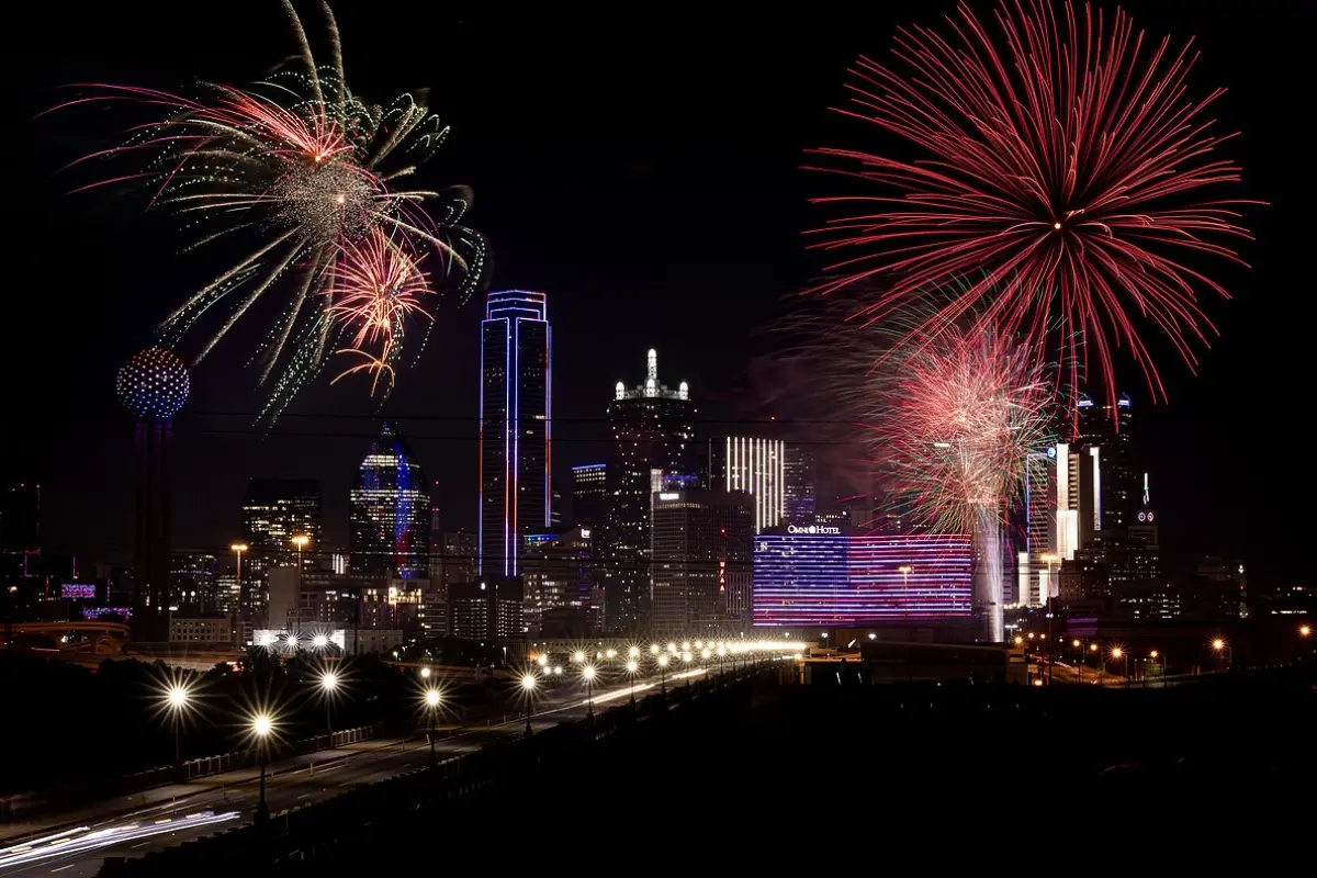 Dallas Texas EEUU. Foto: @Facebook DallasInc | Canva