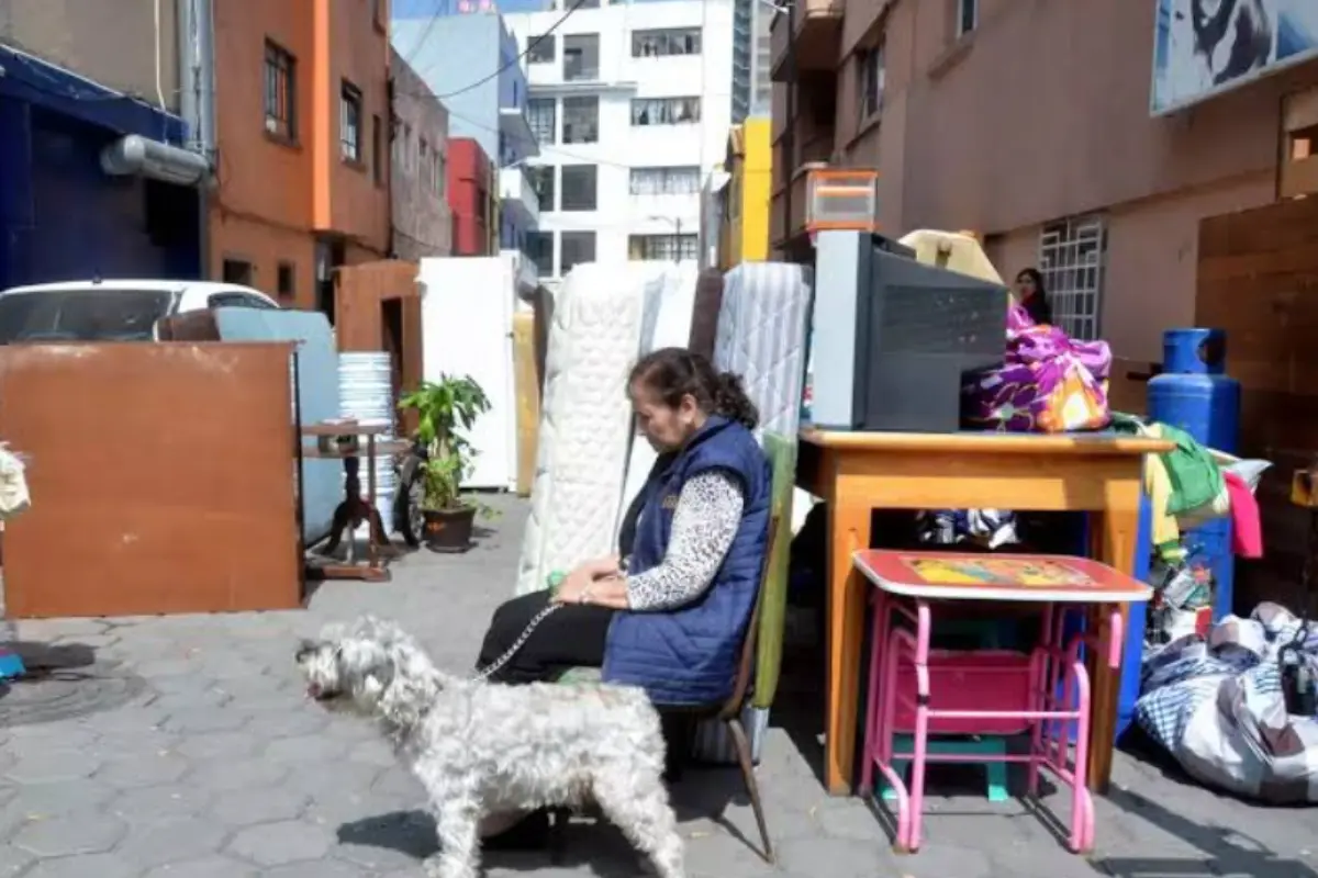 Gente que ha sido desplazada de sus propiedades a causa de la gentrificación.  Foto: X (@RADICAL_TLAHUAC)