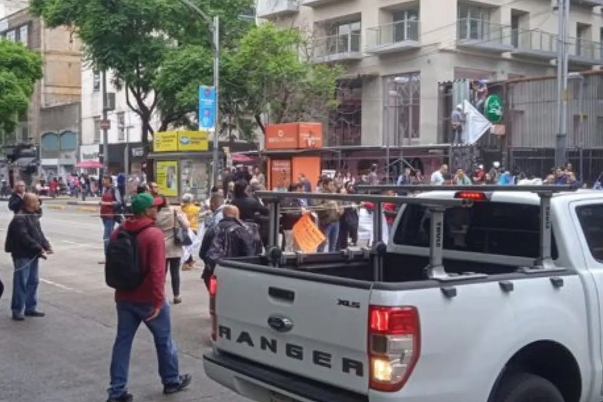 Bloqueo en calles de la Ciudad de México. Foto: Ramón Ramírez