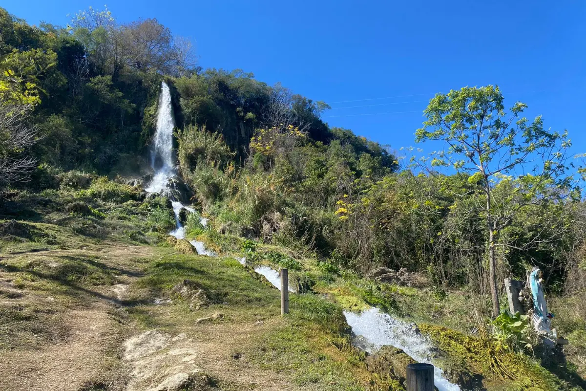 El Chorrito, en el municipio de Hidalgo, es uno de los principales destinos de turismo de naturaleza y religioso en Tamaulipas y el noreste de México. Foto: Carlos García