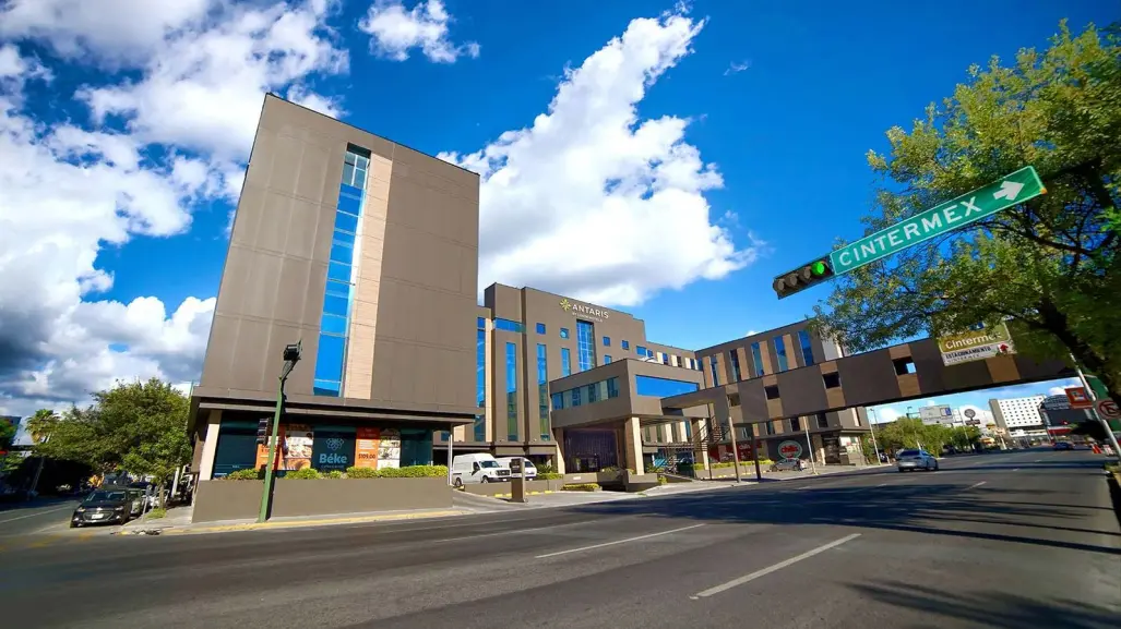 El hotel de lujo y económico que está a menos de 10 minutos del centro de Monterrey