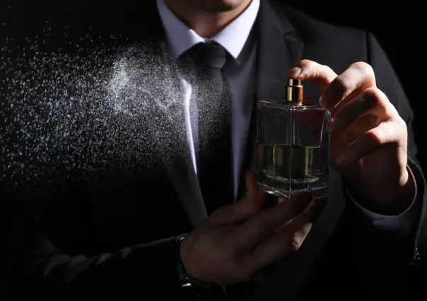 Yves Saint Laurent tiene el perfume más seductor para noches calurosas