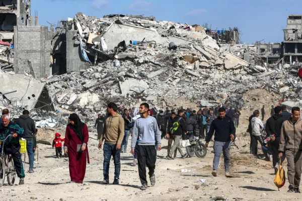 Israel asegura apoyo humanitario a Gaza y niega desplazamiento forzado de palestinos
