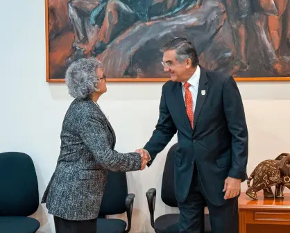 Américo Villarreal sostiene acuerdos de salud con la Secretaría de Hacienda