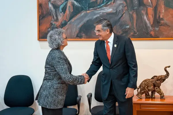 Américo Villarreal sostiene acuerdos de salud con la Secretaría de Hacienda