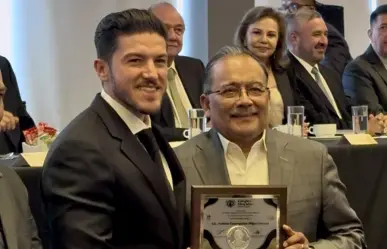 Andrés Mijes es reconocido por el Colegio de Abogados de Nuevo León