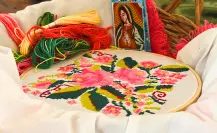 “Kili’ich chuuyo’ob”, la exposición que celebra los bordados sagrados mayas en Mérida