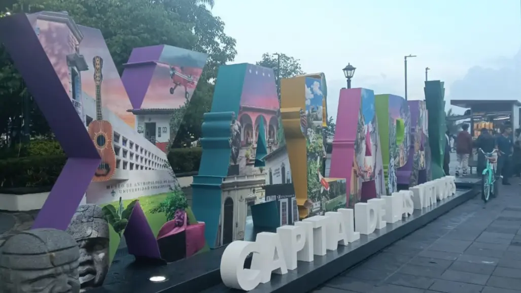Cambia el mote de Xalapa de Las Flores a Capital de Las Virtudes y estrena letras turísticas