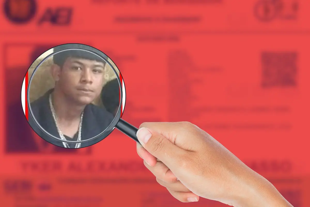 Ficha de búsqueda de menor de 13 años identificado como Yker Alexander Cedillo Jasso Foto: Grupo GEBI