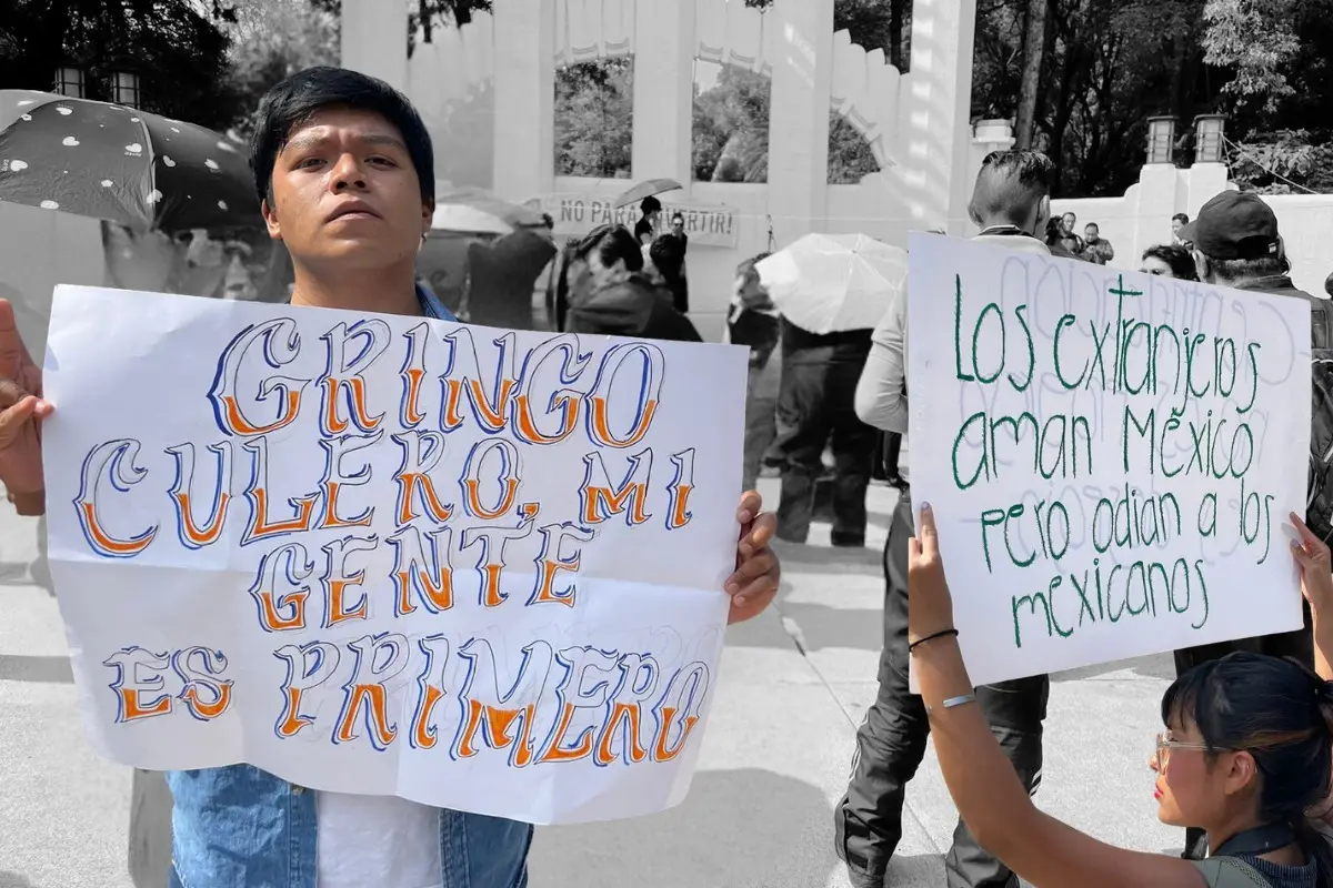 Manifestantes marcha anti gentrificación en CDMX.     Foto: Iván Macias | Canva