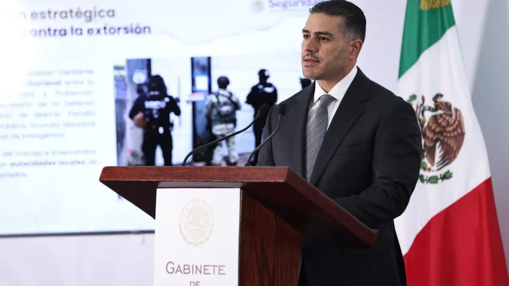 Harfuch vincula avioneta con droga a El Salvador; Bukele lo desmiente y exige aclaración