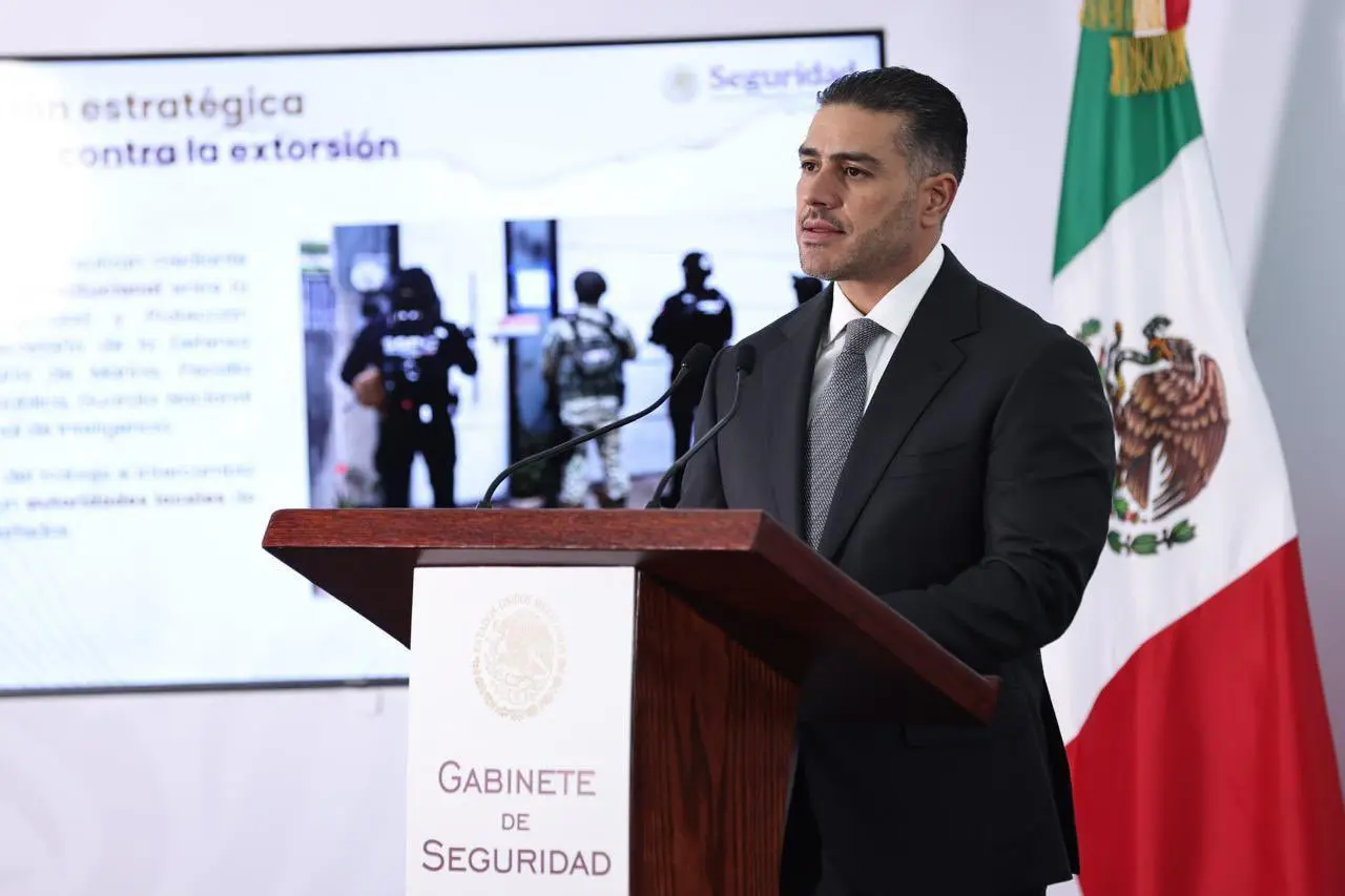 Harfuch vincula avioneta con droga a El Salvador; Bukele lo desmiente y exige aclaración. Foto: X (@OHarfuch)