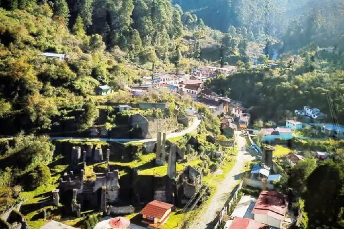 El pueblo fanstama está enclavo en el Parque Nacional Los Mármoles, visitarlo es como viajar en el tiempo. Foto: FB Orgullosamente Hidalguense