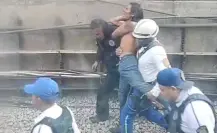 Paralizada Línea A del Metro CDMX: hombre escala cables de alta tensión
