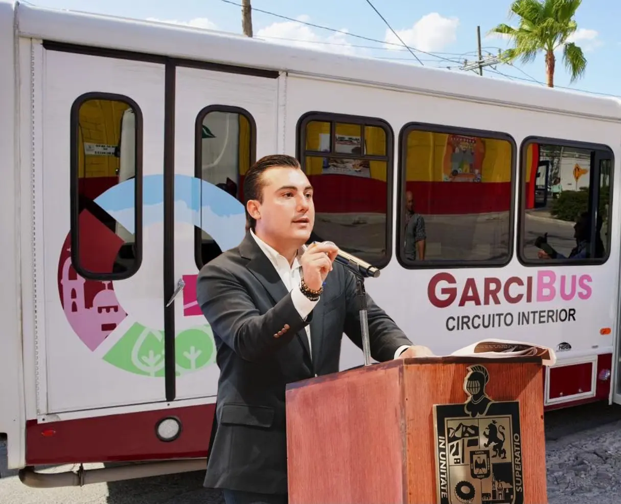 Con esta expansión, el GarciBus Circuito Interior llegará a nuevas zonas habitacionales, permitiendo que más ciudadanos puedan trasladarse. Foto: Canva/Manuel Guerra Cavazos.