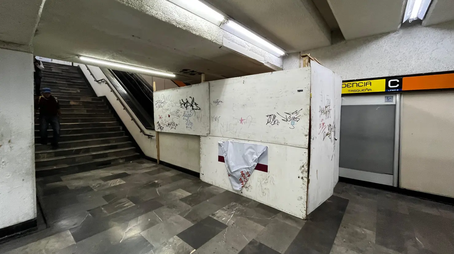 Escaleras eléctricas descompuestas en el Metro de CDMX, Foto: Mario Flores