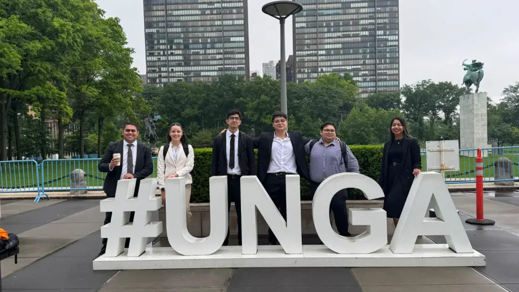 Estudiantes de la UANL triunfan en la ONU con software innovador