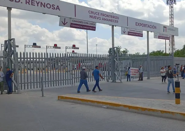 Agricultores de sorgo y transportistas llegan a los golpes en el bloqueo del Puente Internacional Pharr