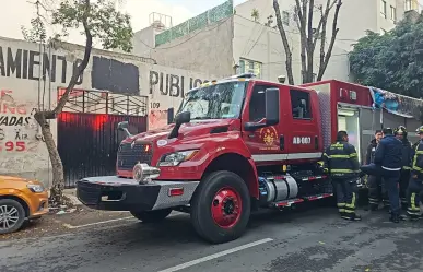 Fuego en la Cuauhtémoc: incendio en estacionamiento deja daños materiales