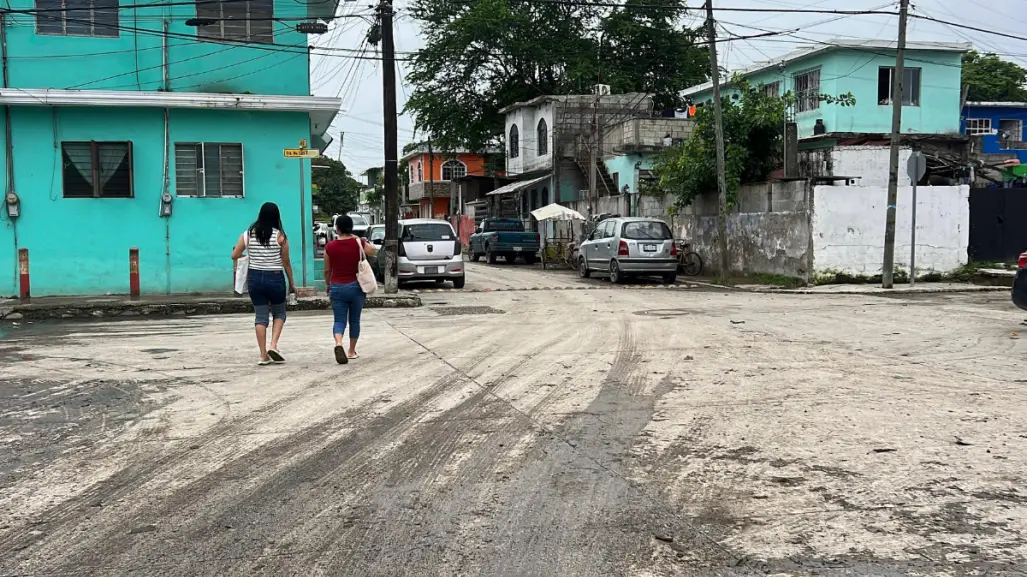 Residentes de la Moscú retornan a sus hogares tras emergencia por el Río Tamesí