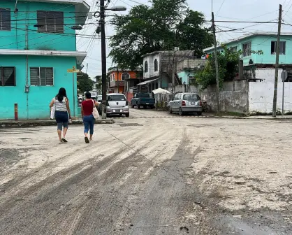 Residentes de la Moscú retornan a sus hogares tras emergencia por el Río Tamesí