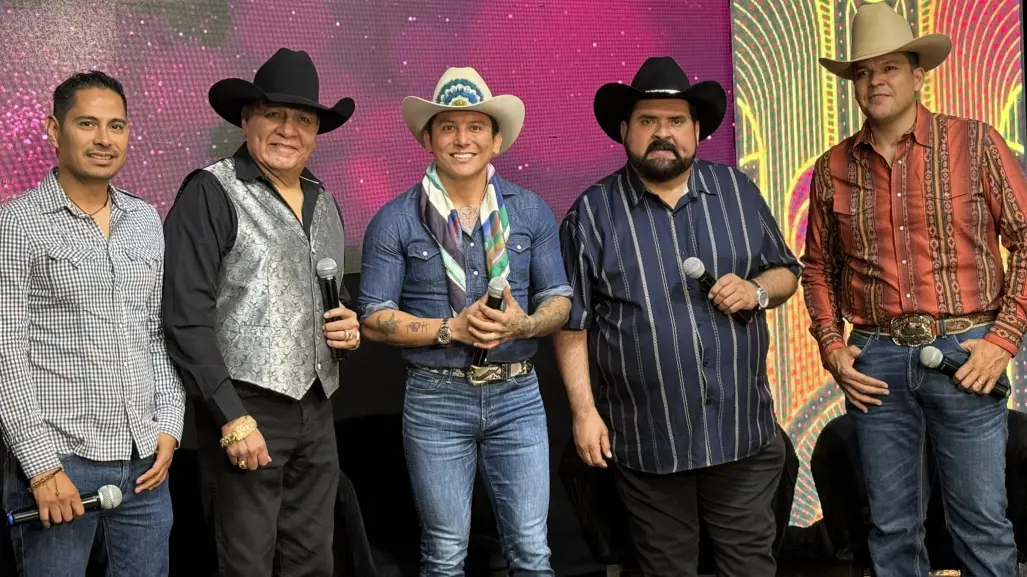 Edwin Luna y La Trakalosa de Monterrey celebrarán sus XV años con disco de duetos